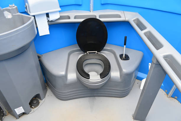 Best Portable toilet rental cost  in Burton, MI